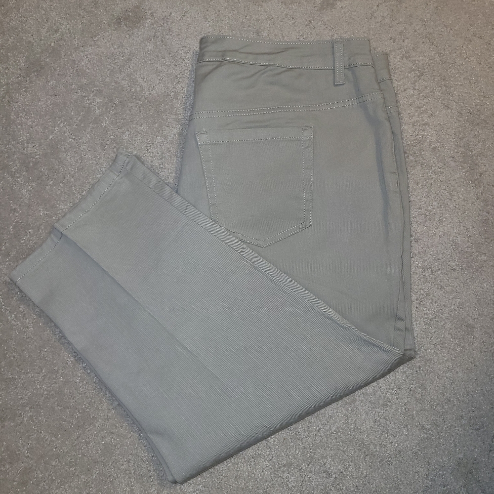 Style&Co Capri Pants